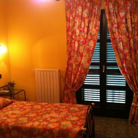Le Lanterne Hotel Borgo San Dalmazzo Buitenkant foto