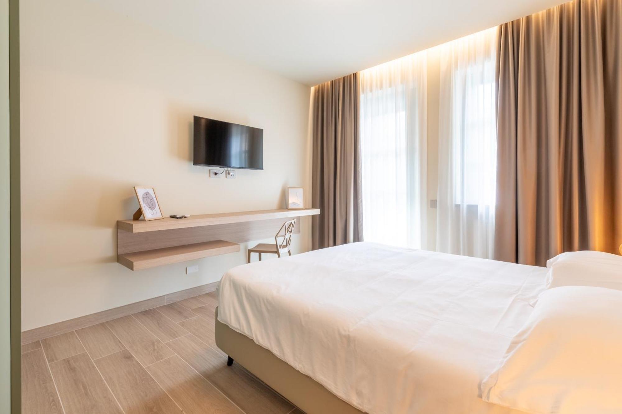 Le Lanterne Hotel Borgo San Dalmazzo Buitenkant foto