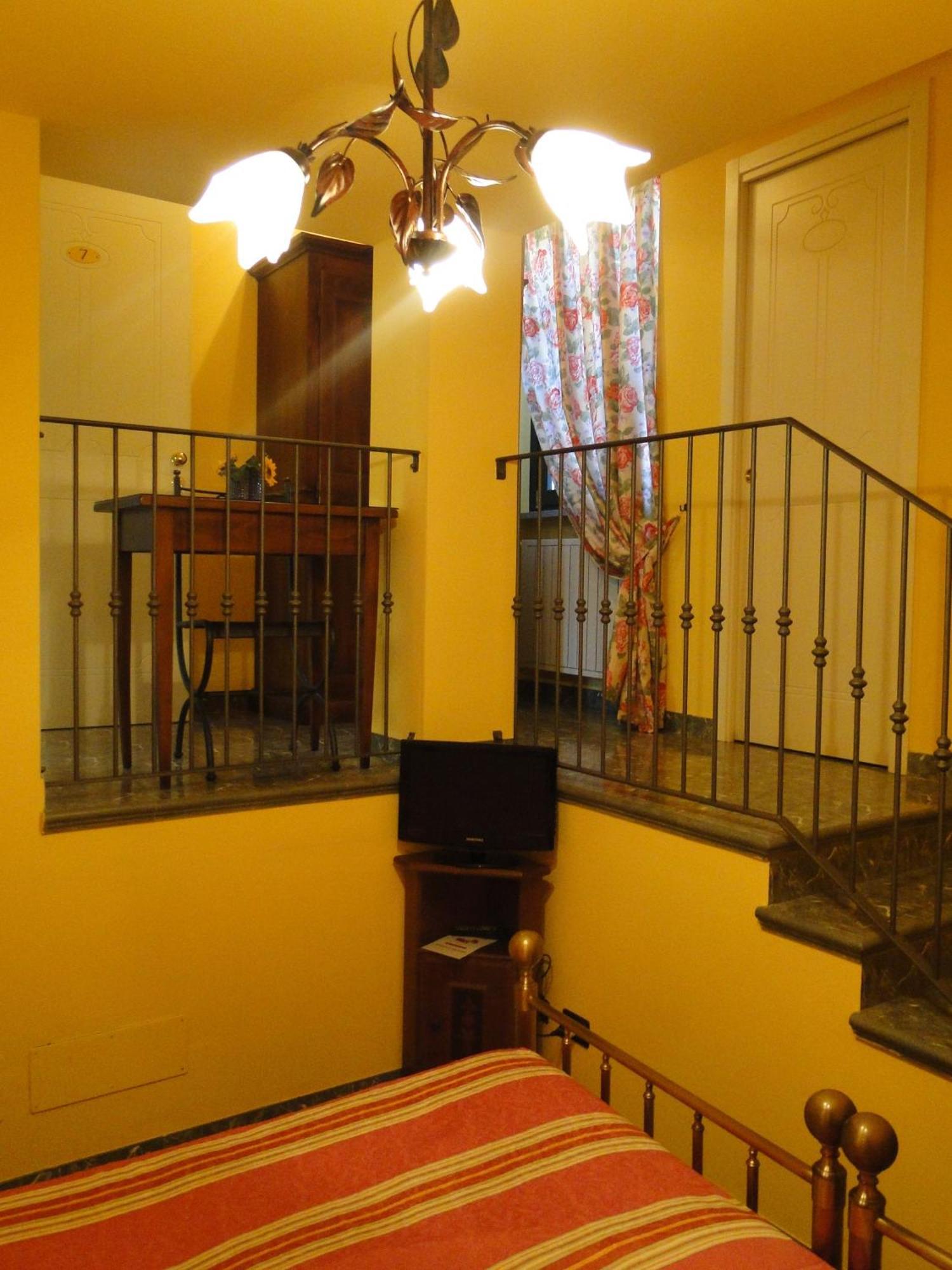 Le Lanterne Hotel Borgo San Dalmazzo Buitenkant foto