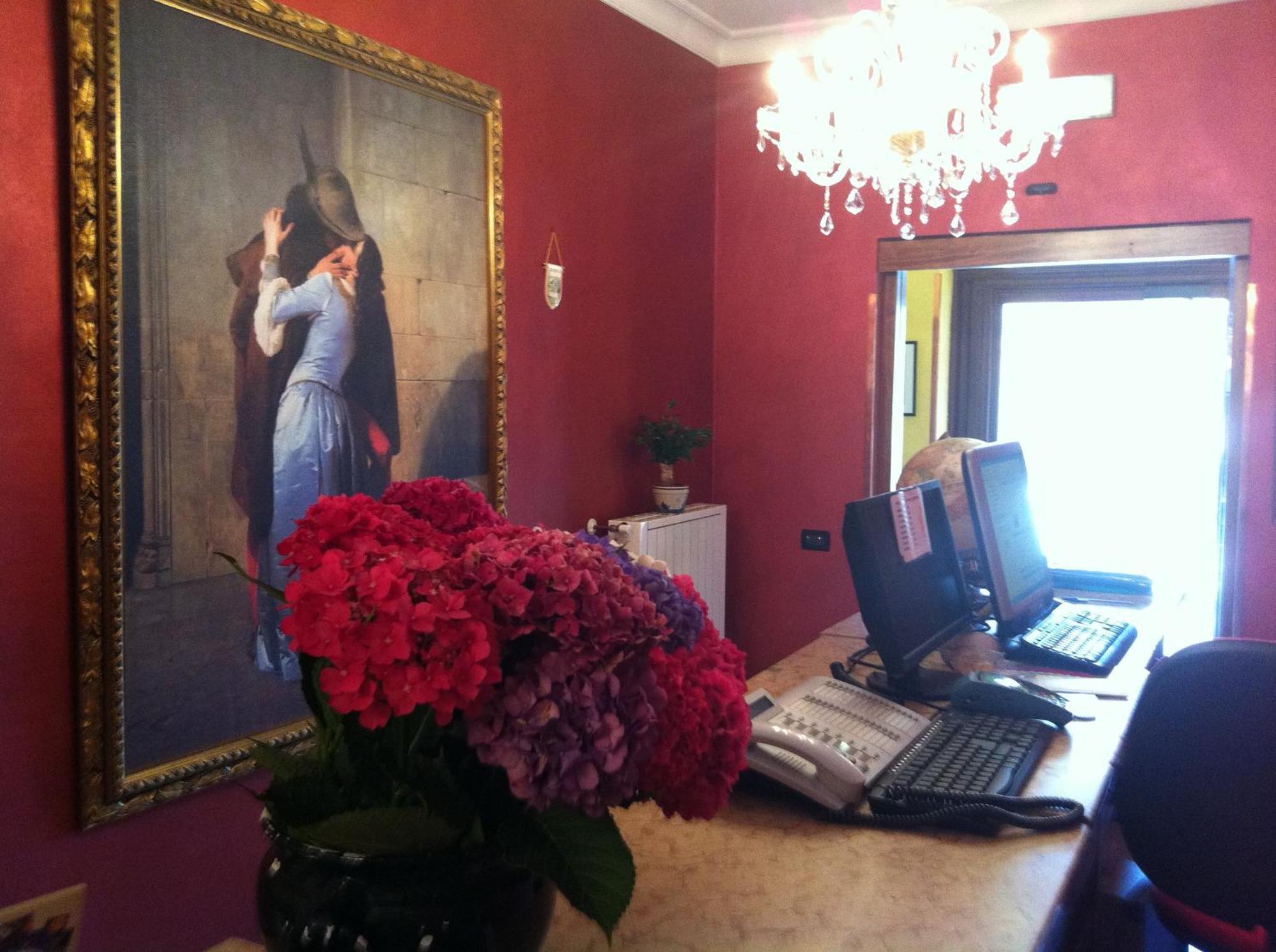 Le Lanterne Hotel Borgo San Dalmazzo Buitenkant foto