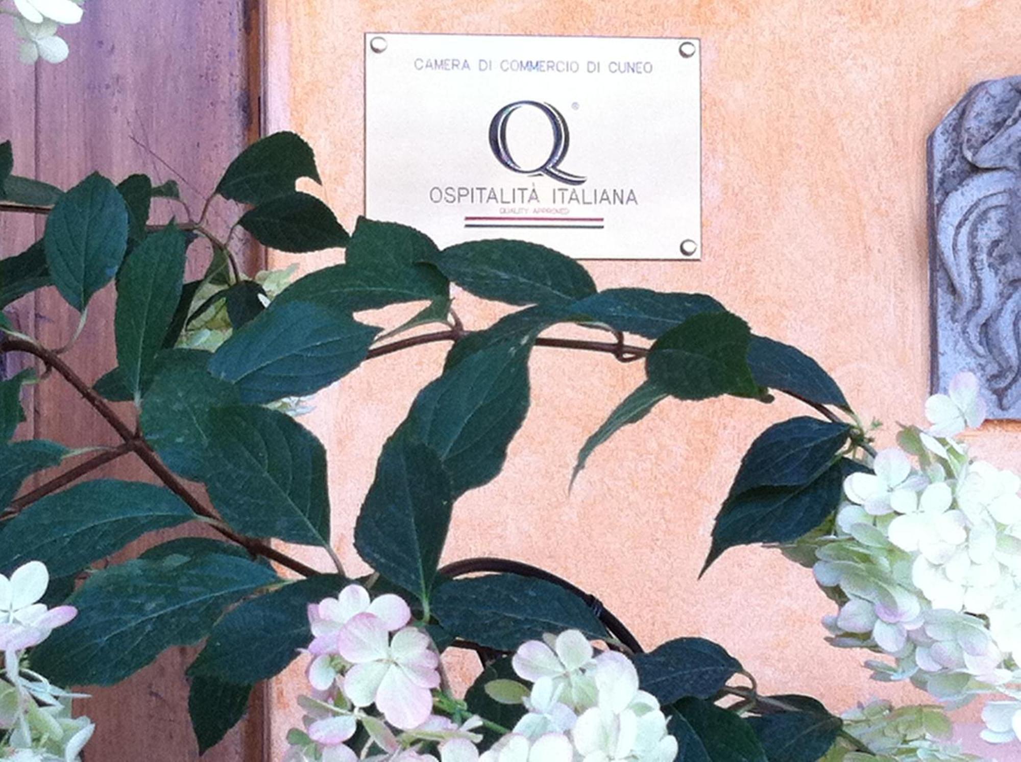 Le Lanterne Hotel Borgo San Dalmazzo Buitenkant foto