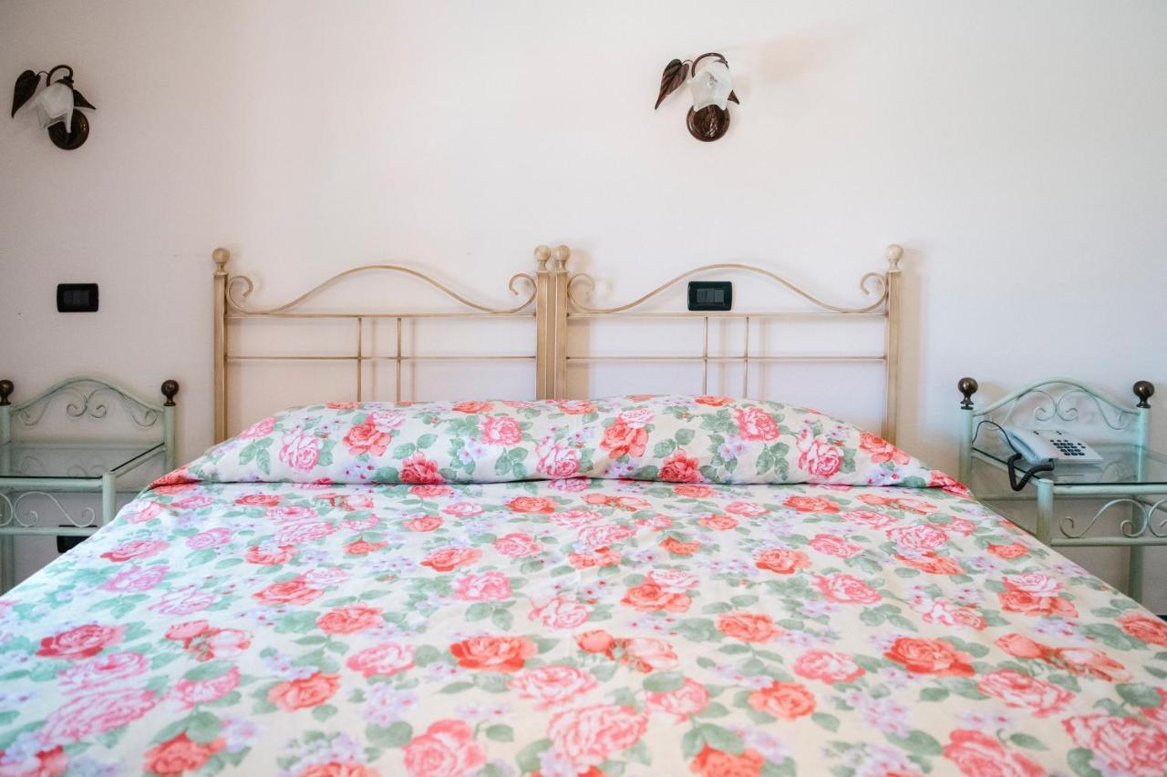 Le Lanterne Hotel Borgo San Dalmazzo Buitenkant foto