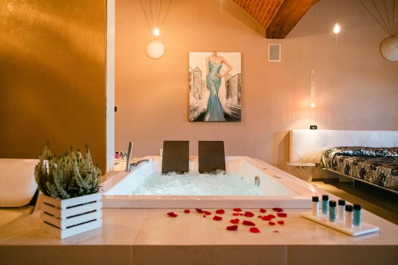 Le Lanterne Hotel Borgo San Dalmazzo Buitenkant foto