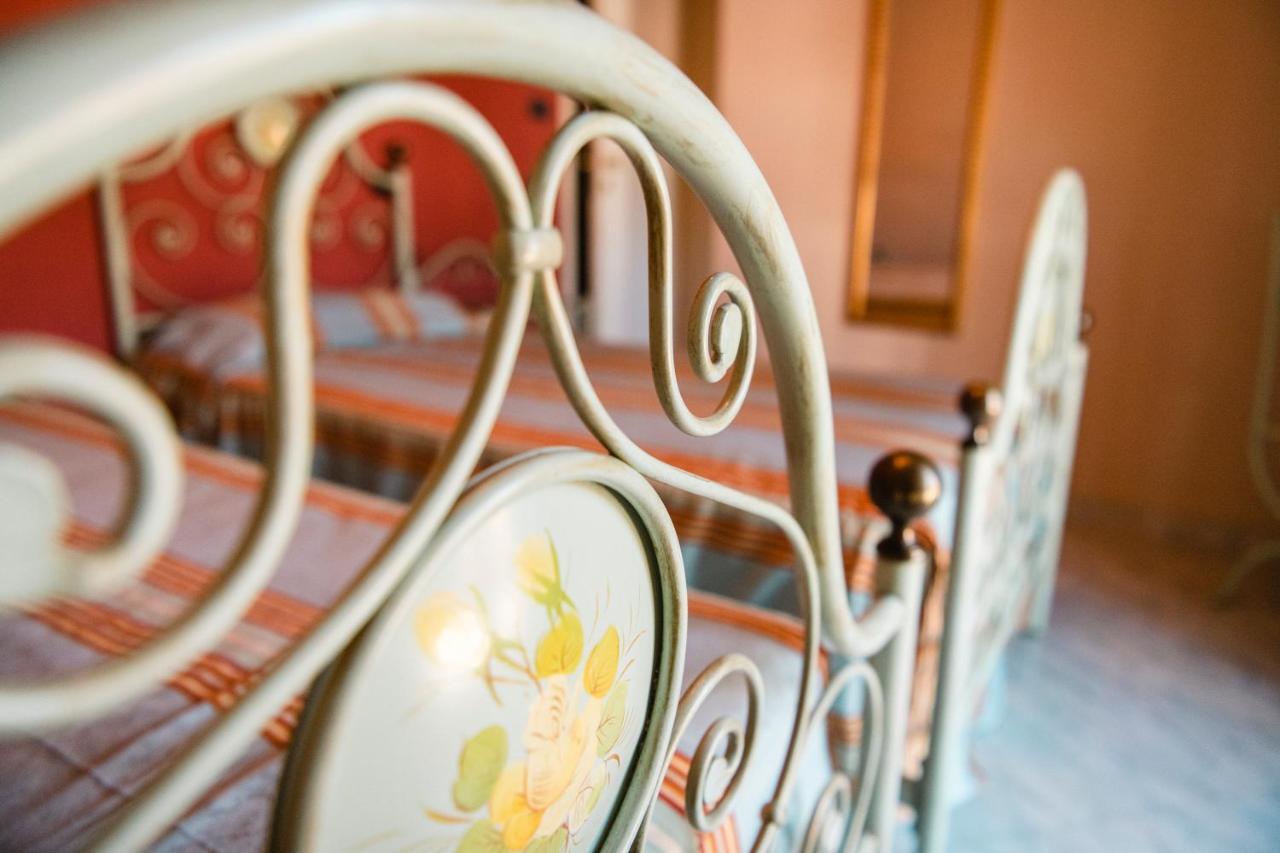 Le Lanterne Hotel Borgo San Dalmazzo Buitenkant foto