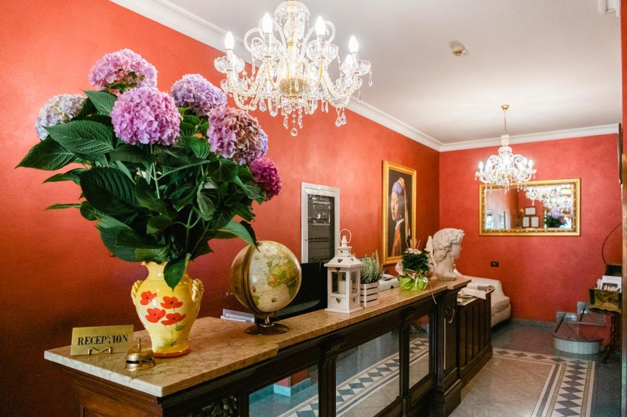 Le Lanterne Hotel Borgo San Dalmazzo Buitenkant foto